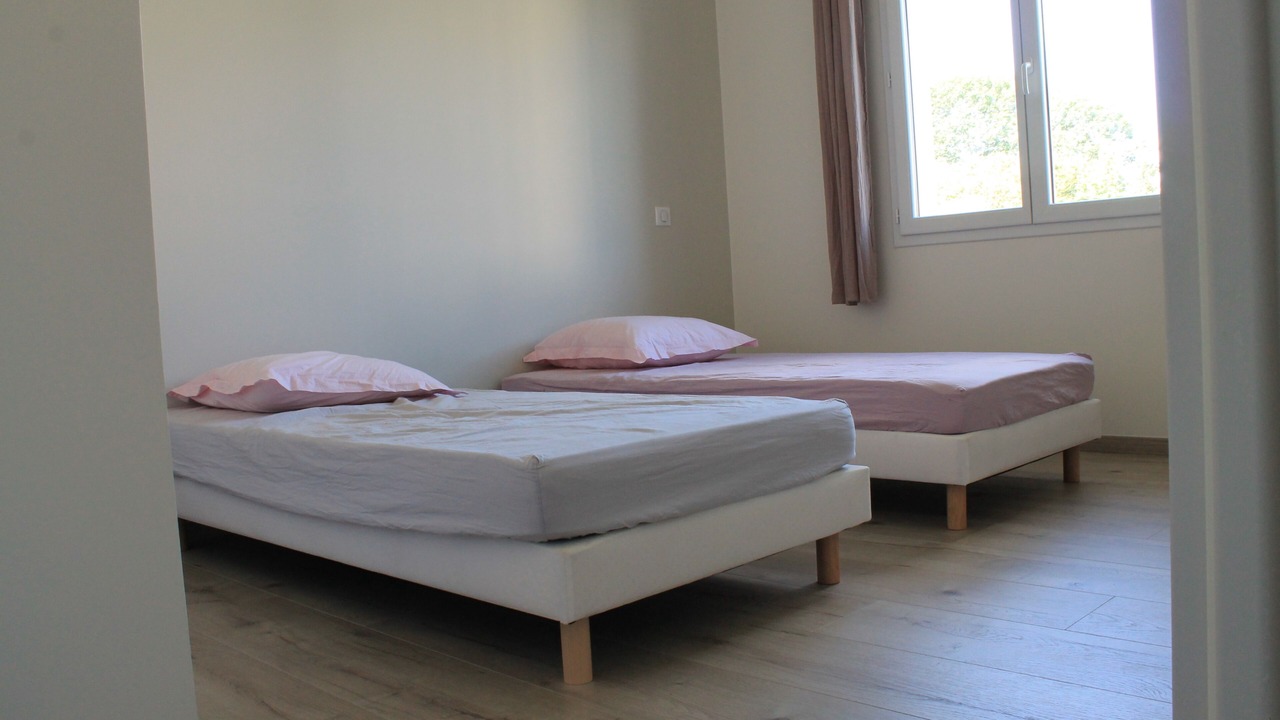 Photo of Bedroom in Oeyreluy