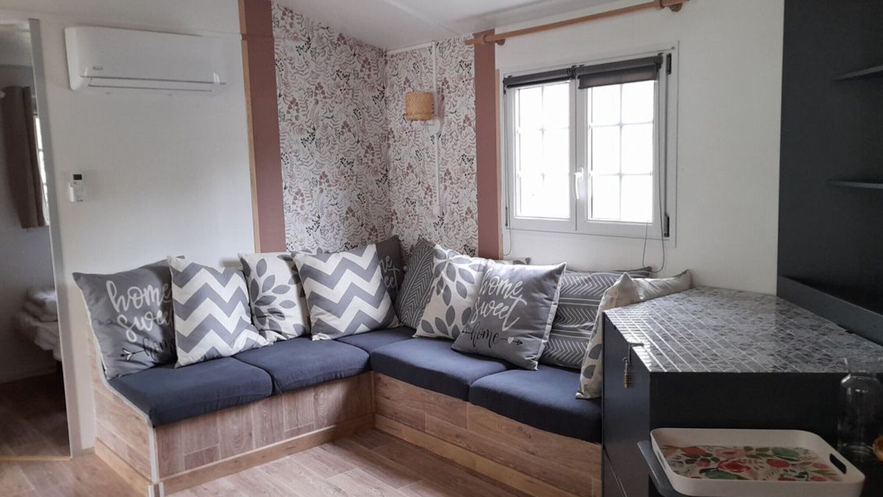 Photo of Livingroom in Sireuil