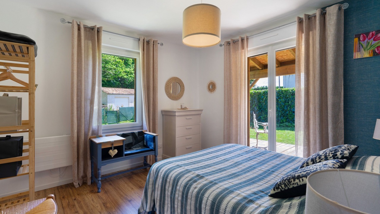 Photo of Bedroom in Corme-Royal
