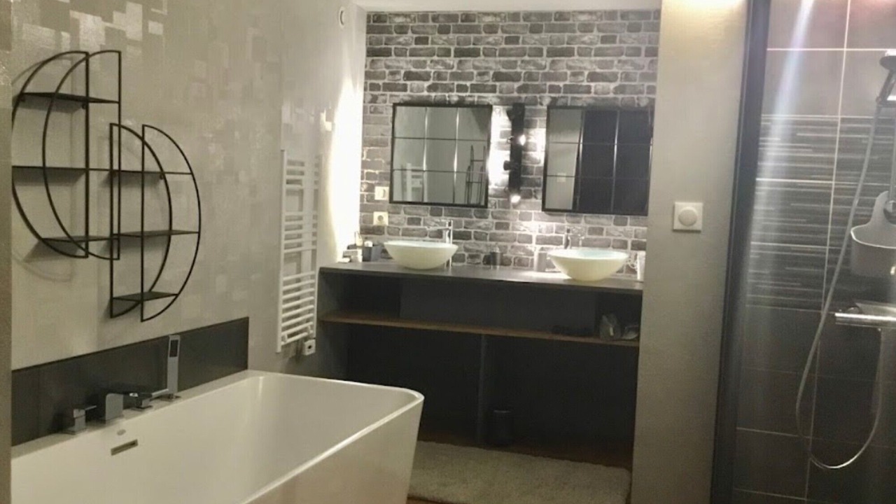 Photo of Bathroom in Piegut-Pluviers