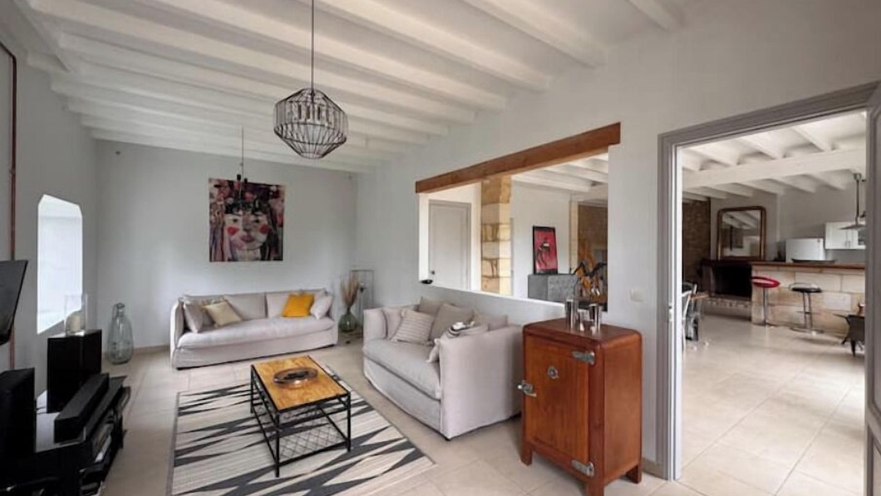 Photo of Livingroom in Jau-Dignac-et-Loirac