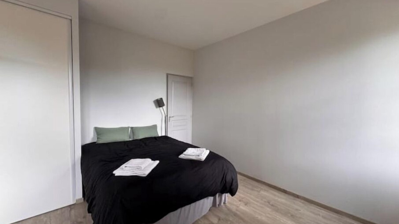 Photo of Bedroom in Jau-Dignac-et-Loirac