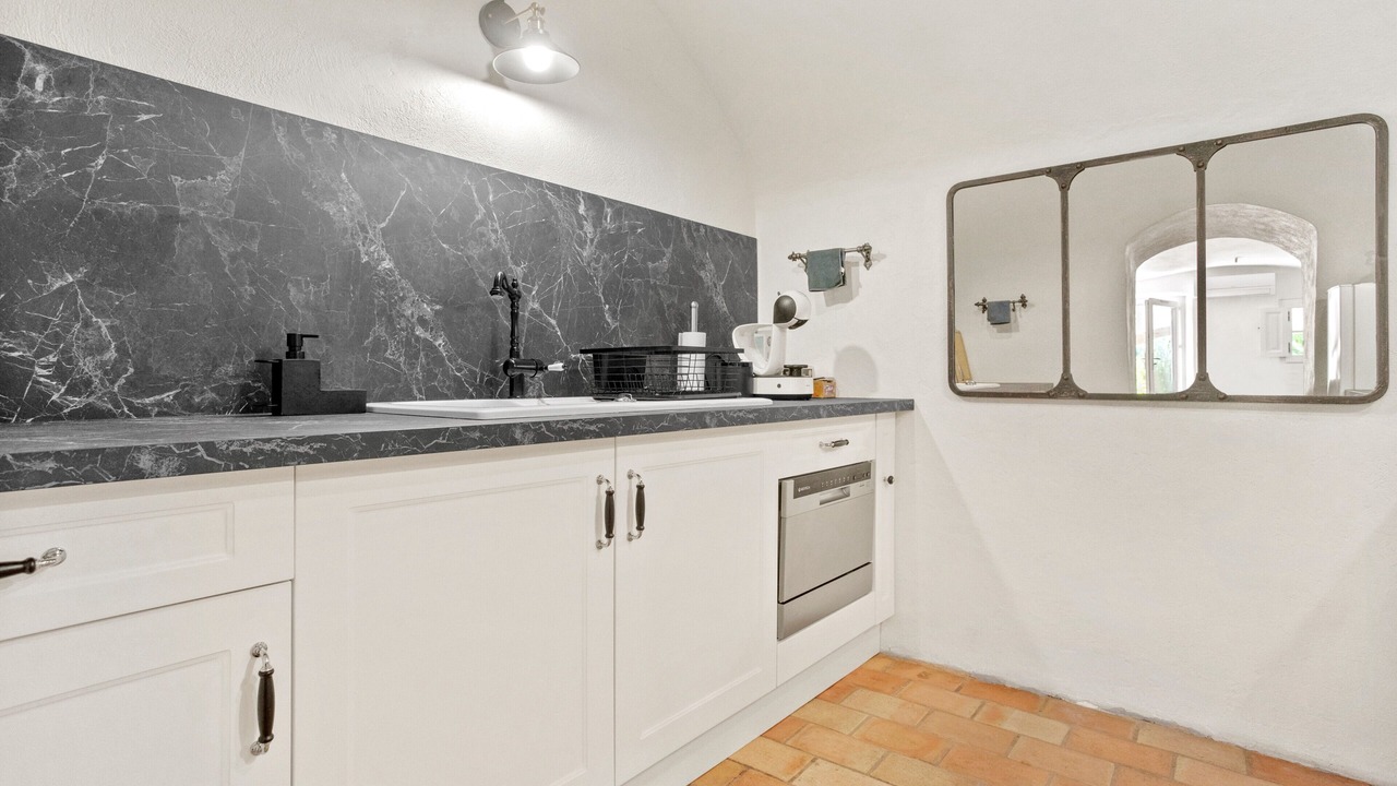 Photo of Kitchen in Meounes-les-Montrieux