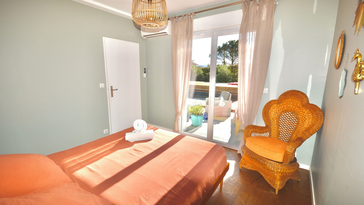 Photo of Bedroom in Arbonne