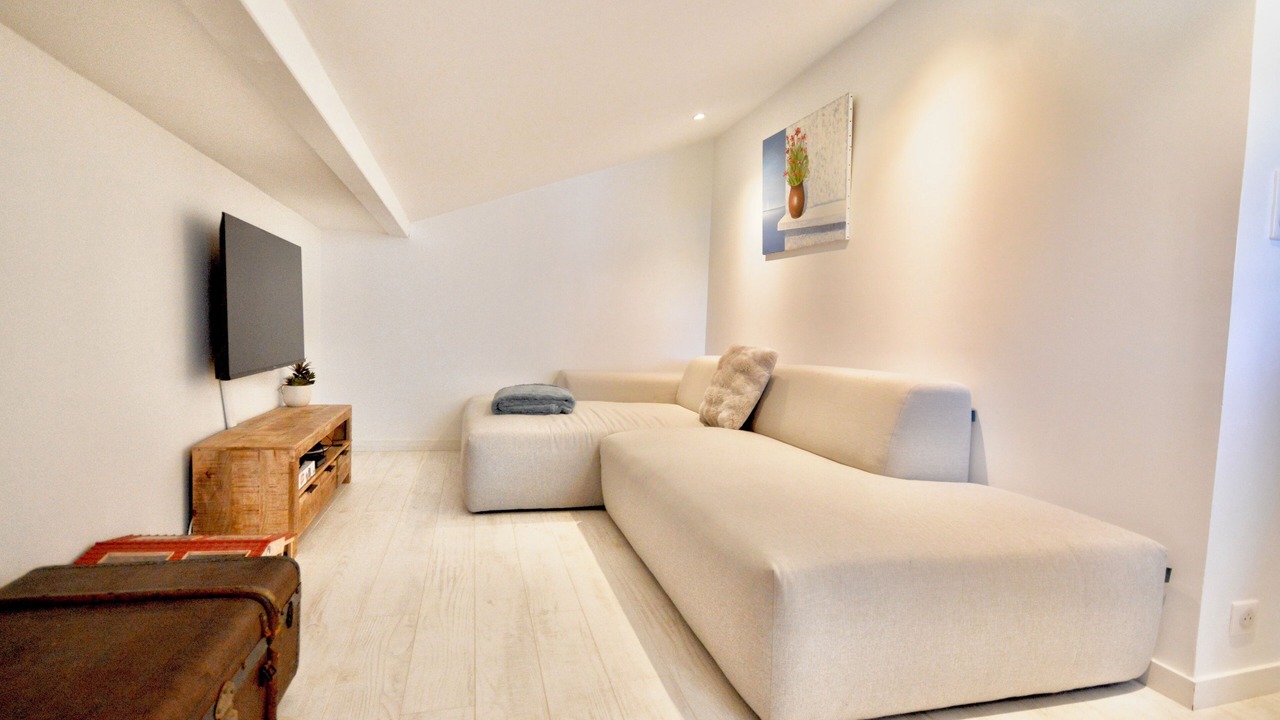 Photo of Livingroom in Arbonne