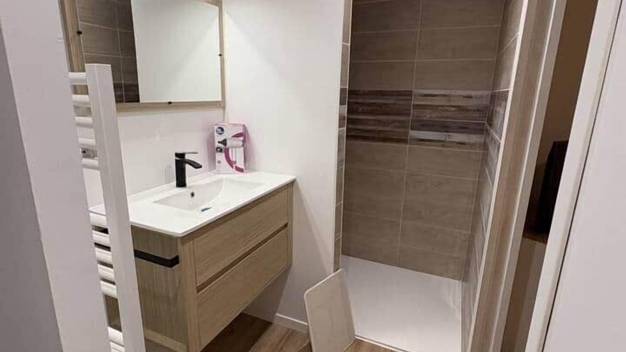 Photo of Bathroom in Challans
