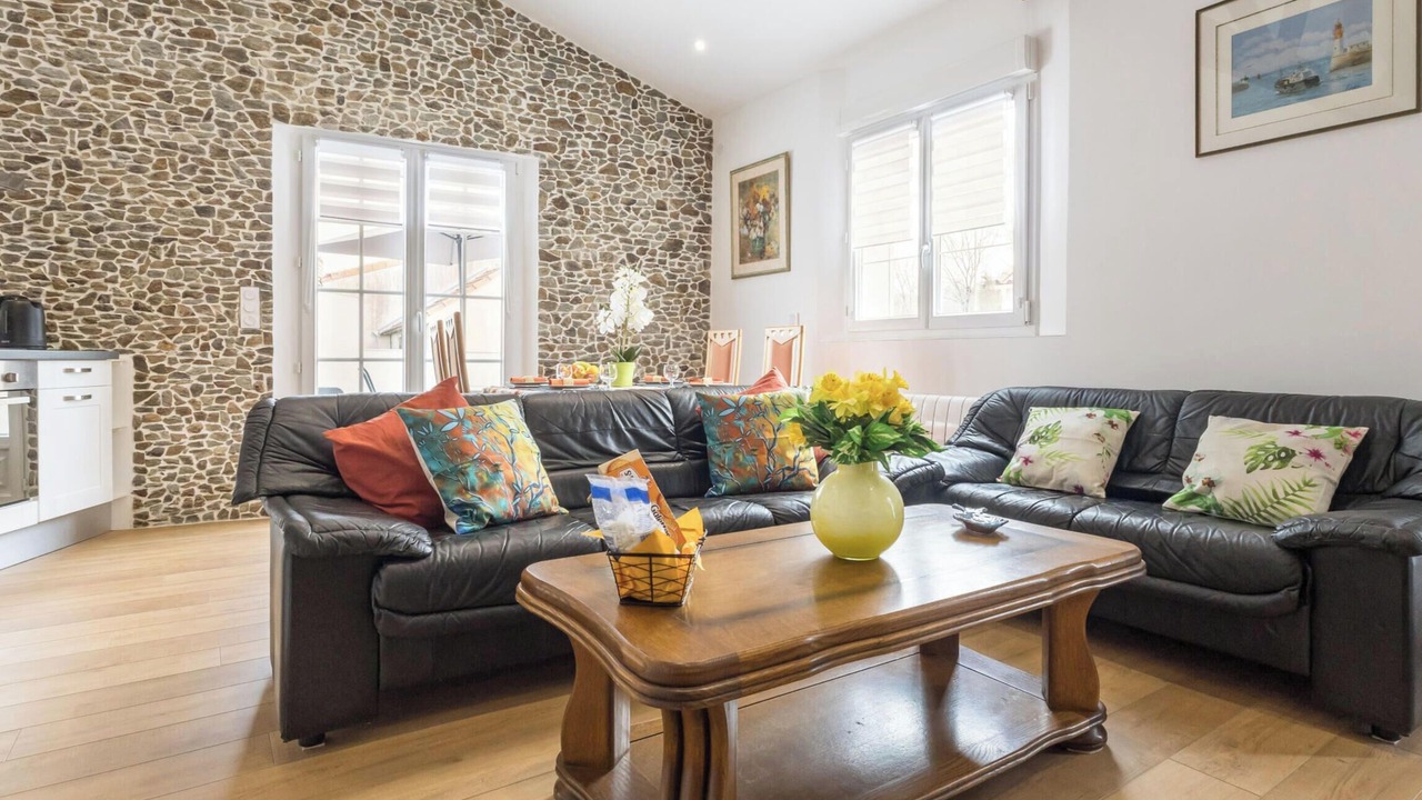 Photo of Livingroom in La Plaine-sur-Mer
