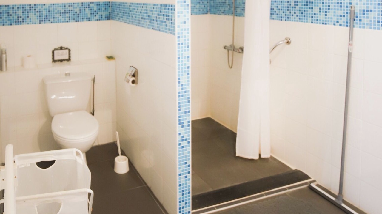 Photo of Bathroom in Semoussac