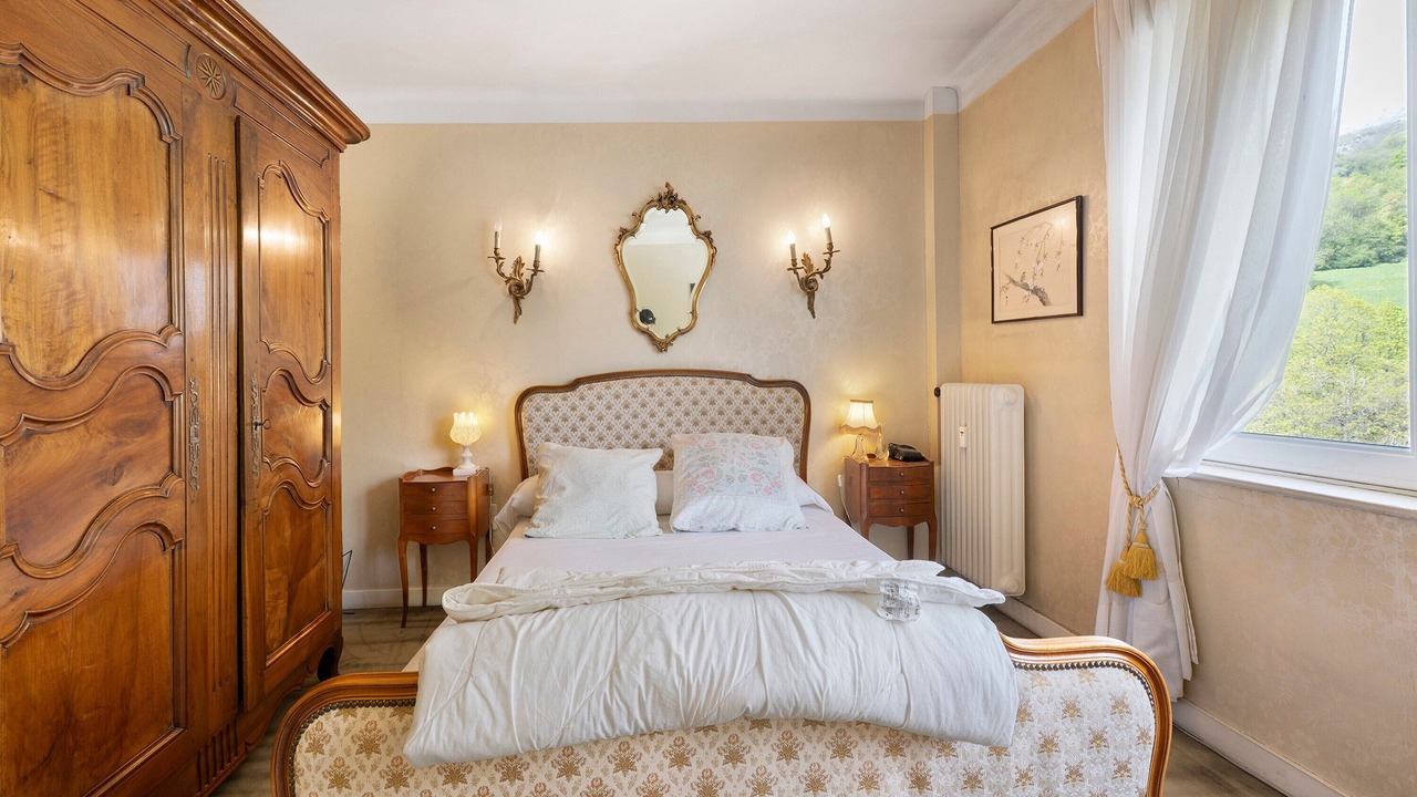 Photo of Bedroom in Saint-Jean-de-Maurienne