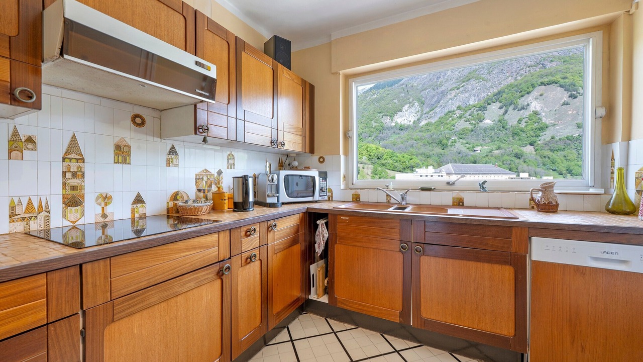 Photo of Kitchen in Saint-Jean-de-Maurienne