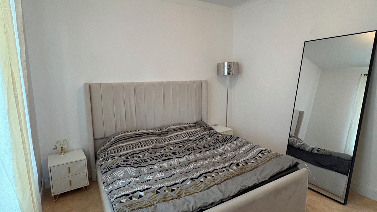Photo of Bedroom in Courtenay