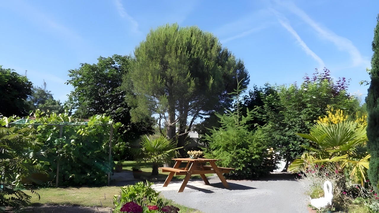 Photo of Outdoor in Apremont