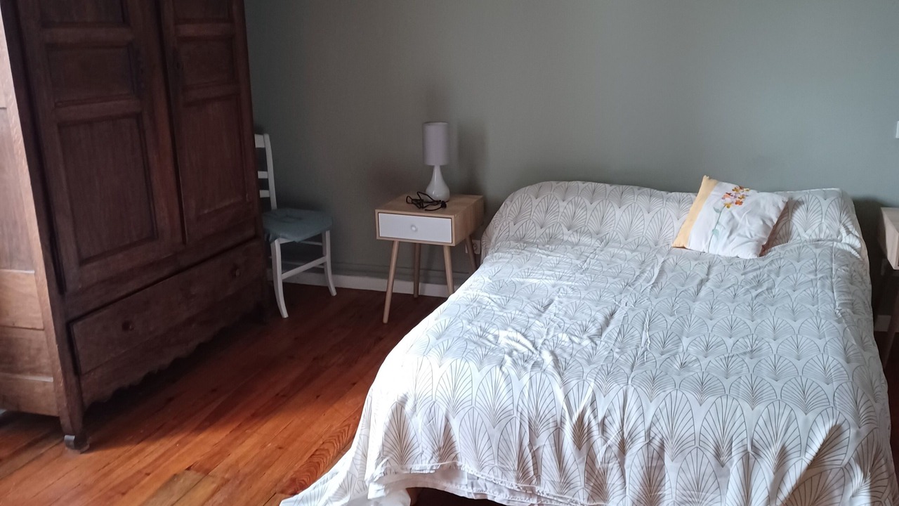 Photo of Bedroom in Castagnede