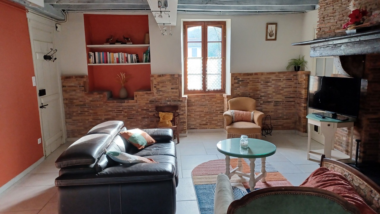 Photo of Livingroom in Castagnede