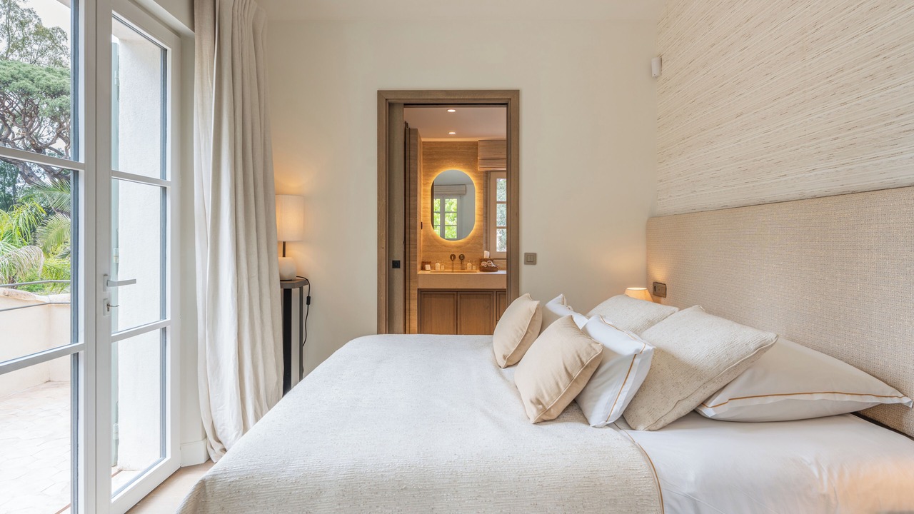 Photo of Bedroom in Saint-Tropez