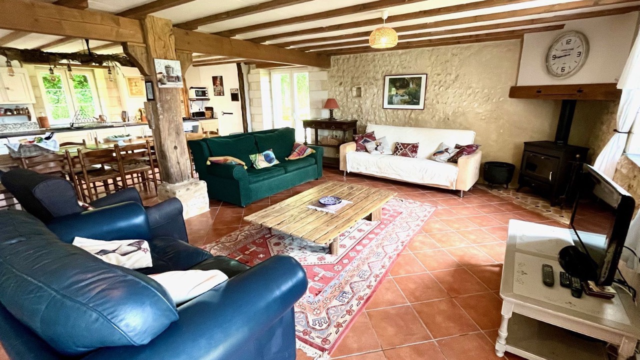 Photo of Livingroom in Montmoreau-Saint-Cybard