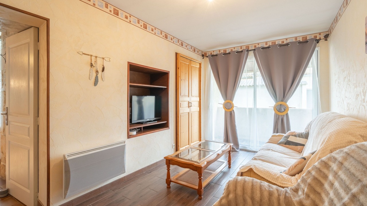 Photo of Livingroom in Saint-Simon-de-Pellouaille