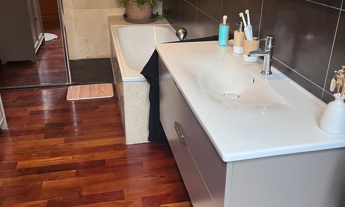 Photo of Bathroom in Saint-Savin
