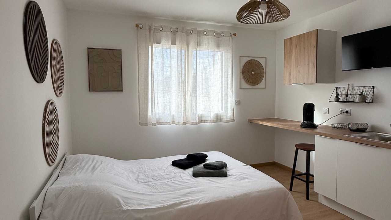 Photo of Bedroom in Villenave-d'Ornon
