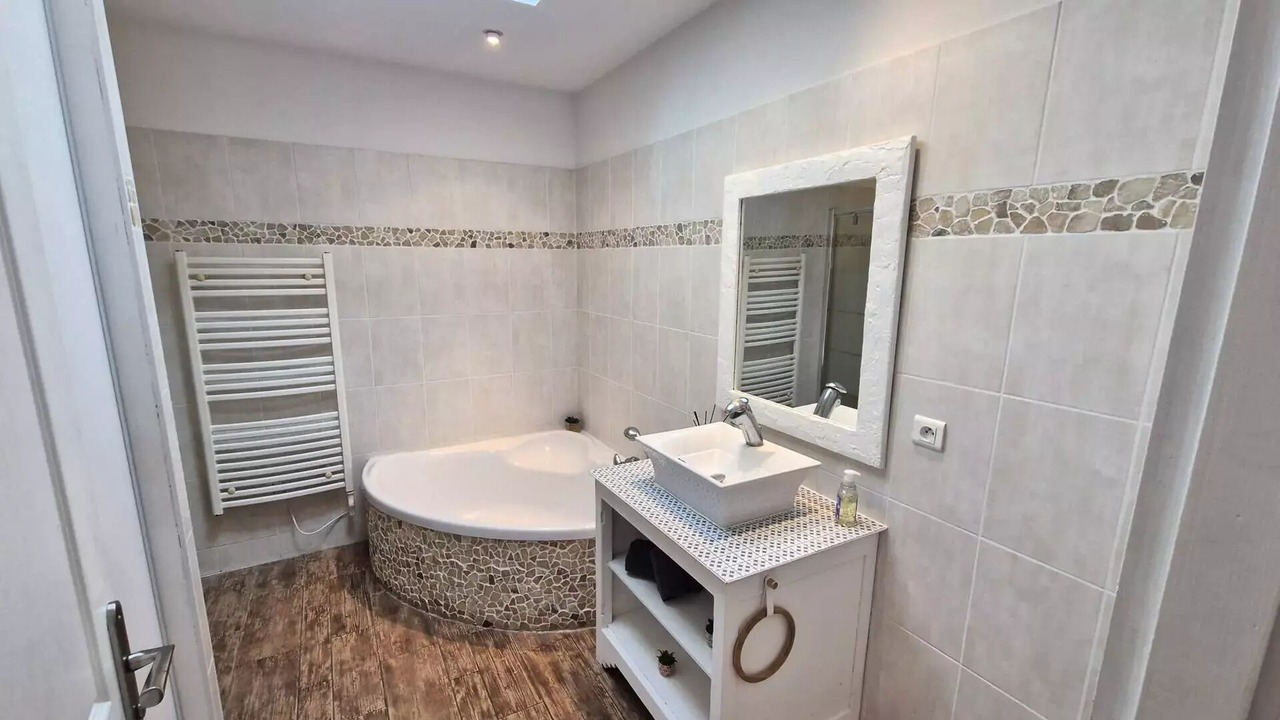 Photo of Bathroom in Vaux-sur-Mer