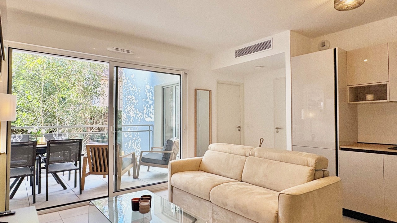 Photo of Livingroom in Eze