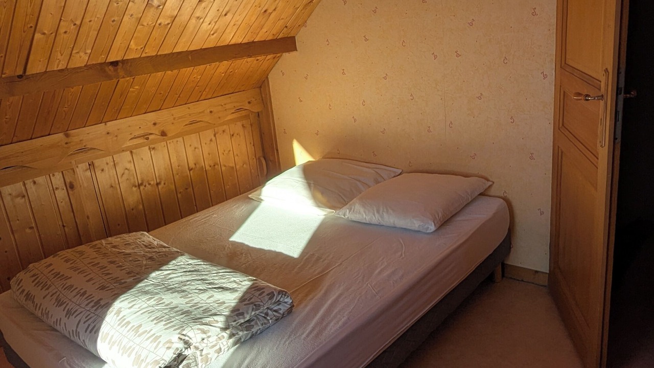 Photo of Bedroom in Albiez-Montrond