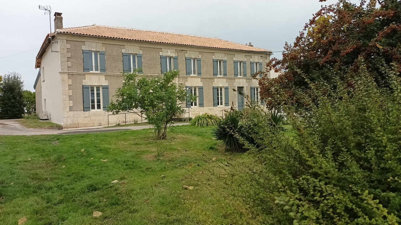 Photo of Outdoor in Fontaines-d'Ozillac