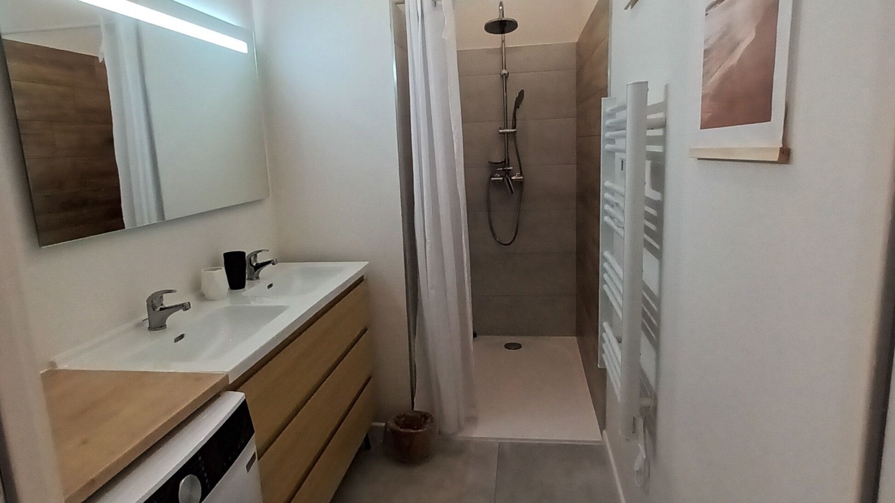 Photo of Bathroom in Fontaines-d'Ozillac