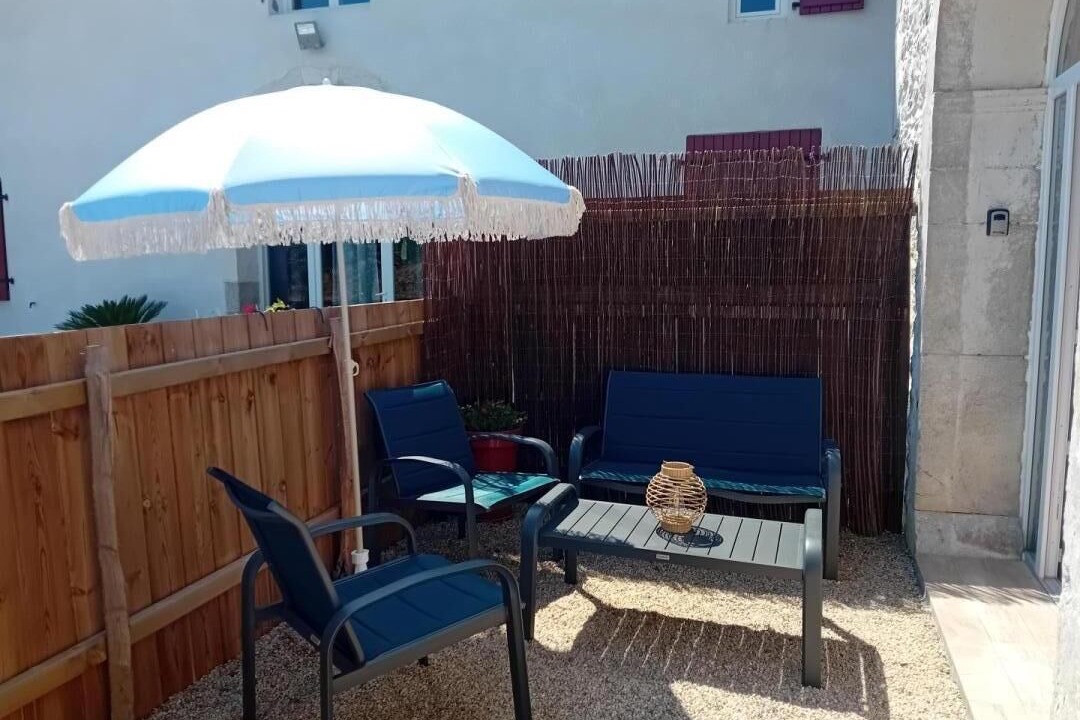 Photo of Patio Balcony in Pouillon