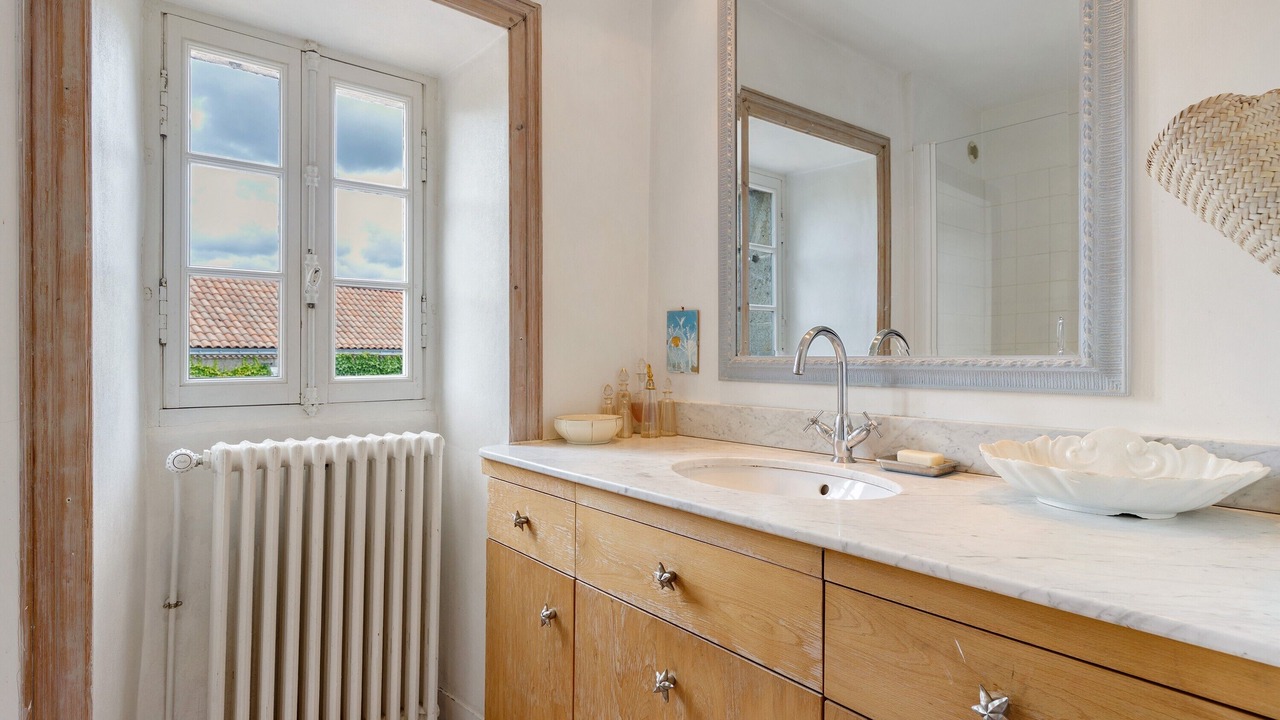 Photo of Bathroom in Saint-Etienne-du-Bois
