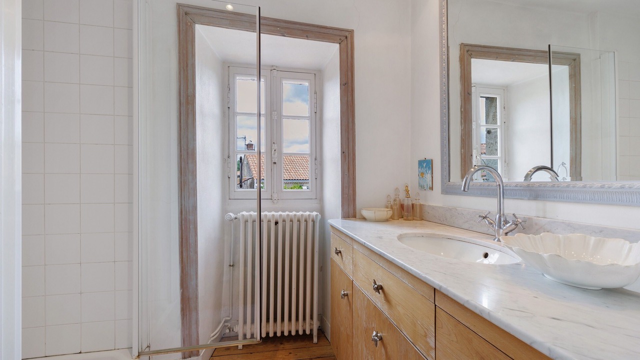 Photo of Bathroom in Saint-Etienne-du-Bois