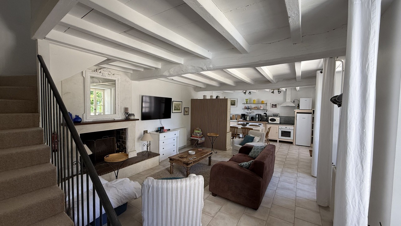 Photo of Livingroom in Saint-Palais-du-Ne