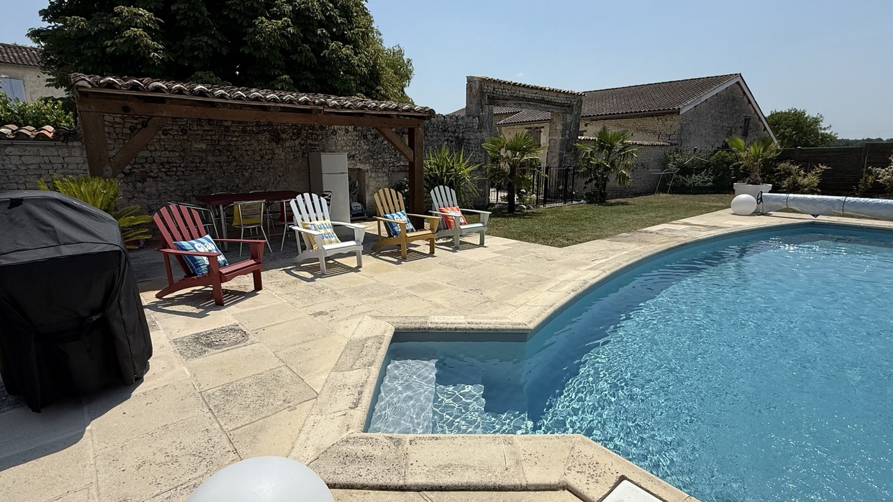 Photo of Outdoor in Saint-Palais-du-Ne
