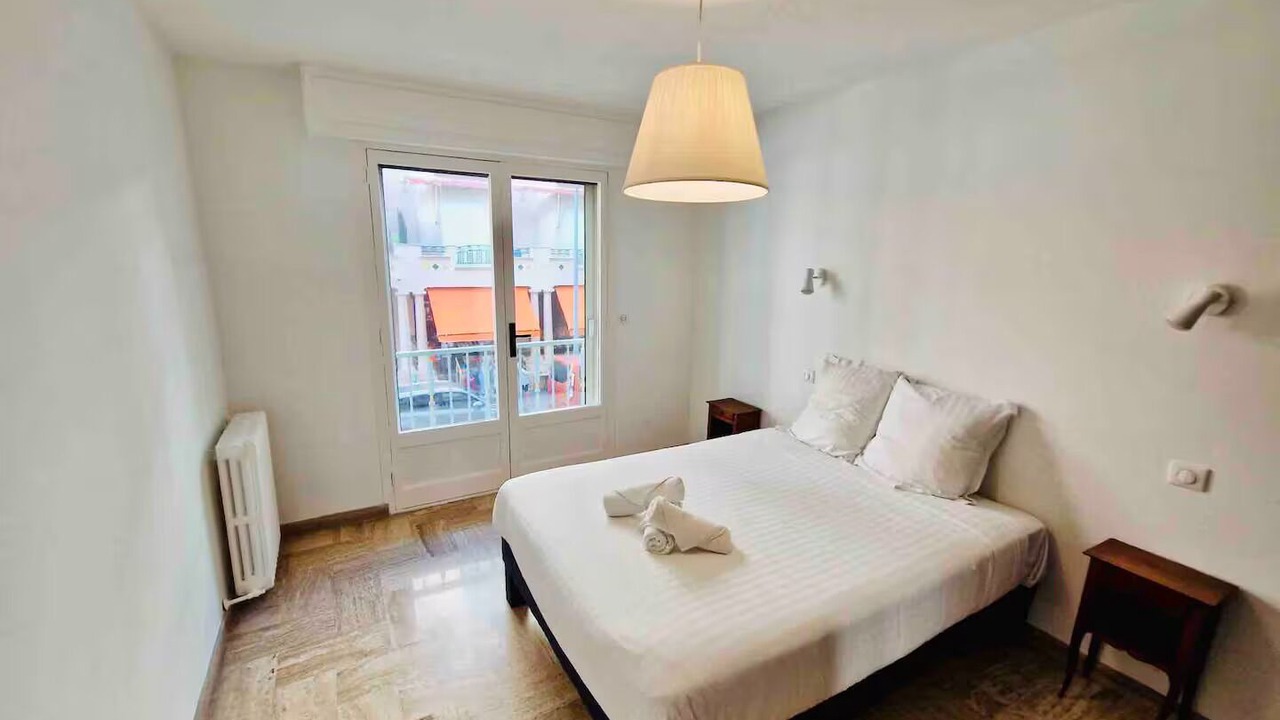 Photo of Bedroom in Juan-les-Pins