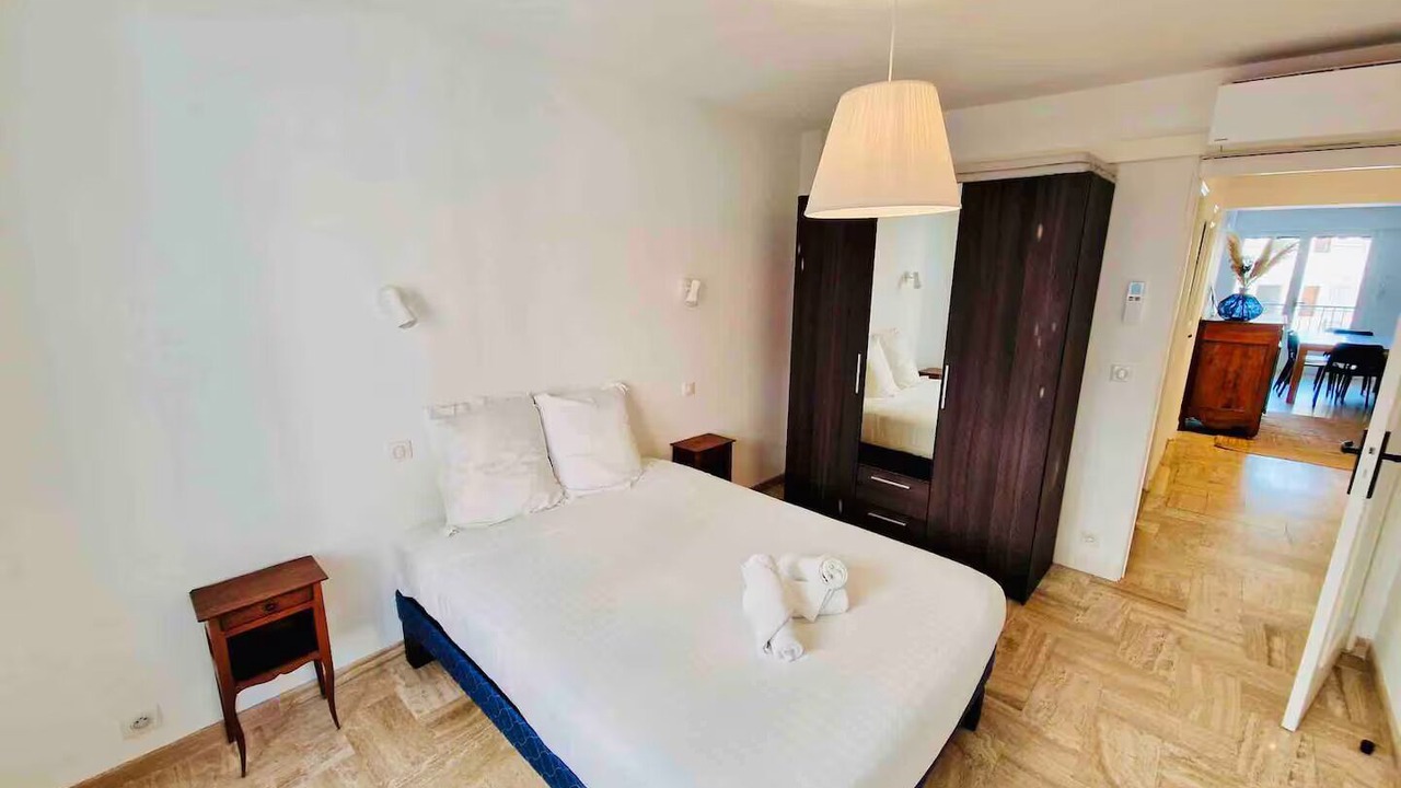 Photo of Bedroom in Juan-les-Pins