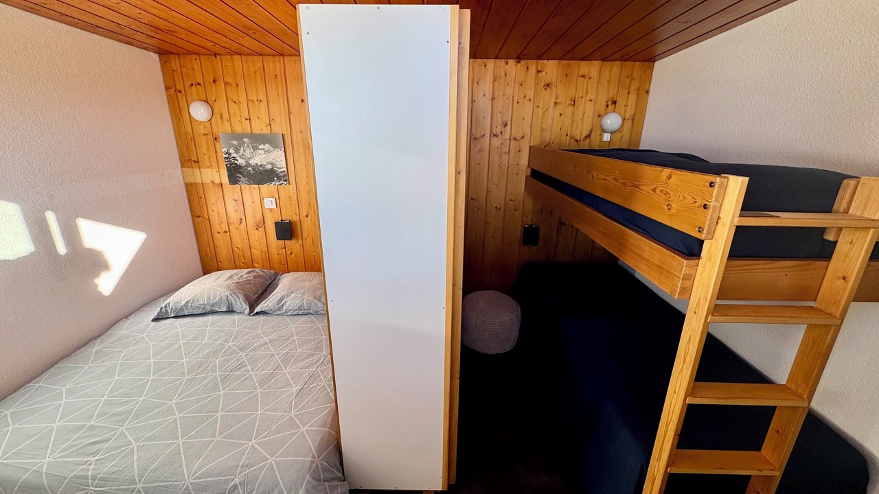 Photo of Bedroom in Arc-1600