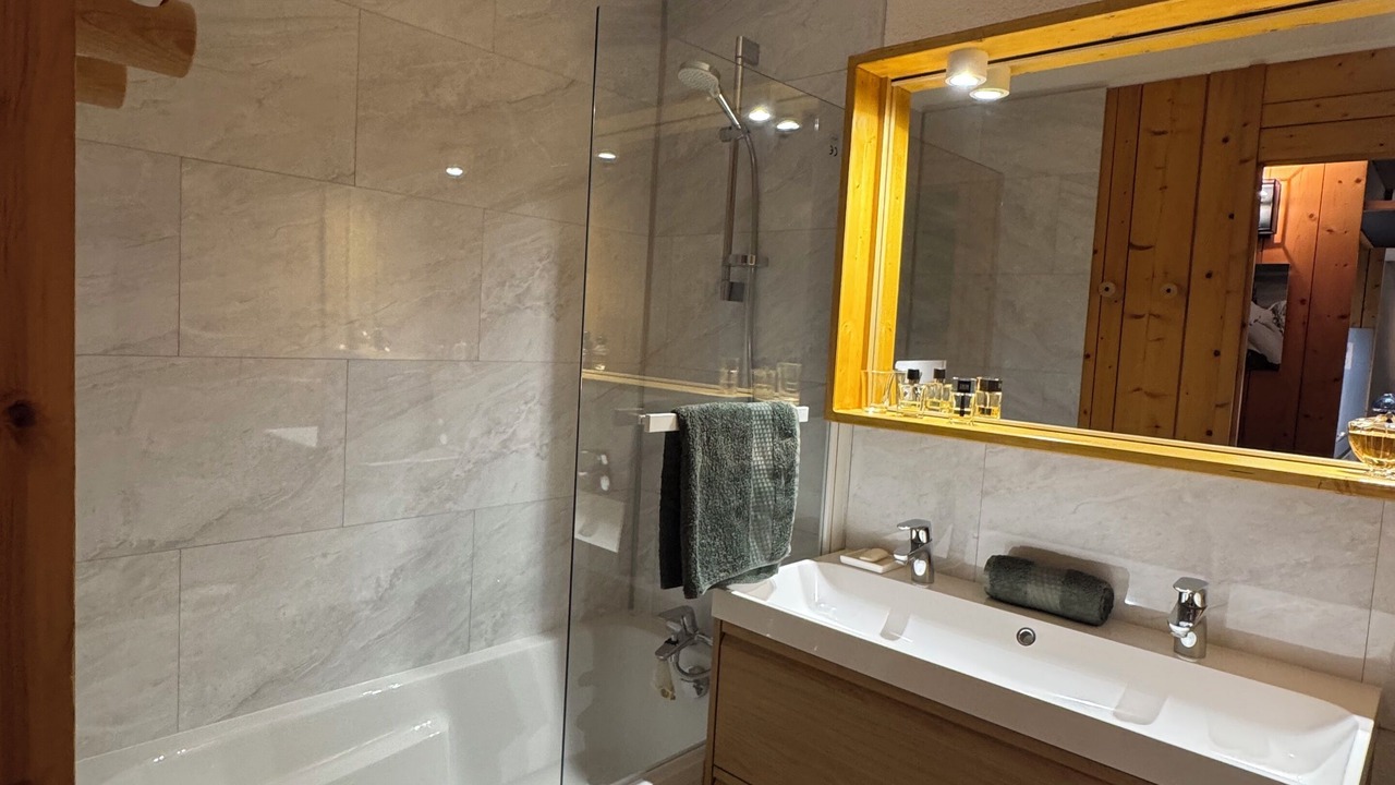 Photo of Bathroom in Arc-1600