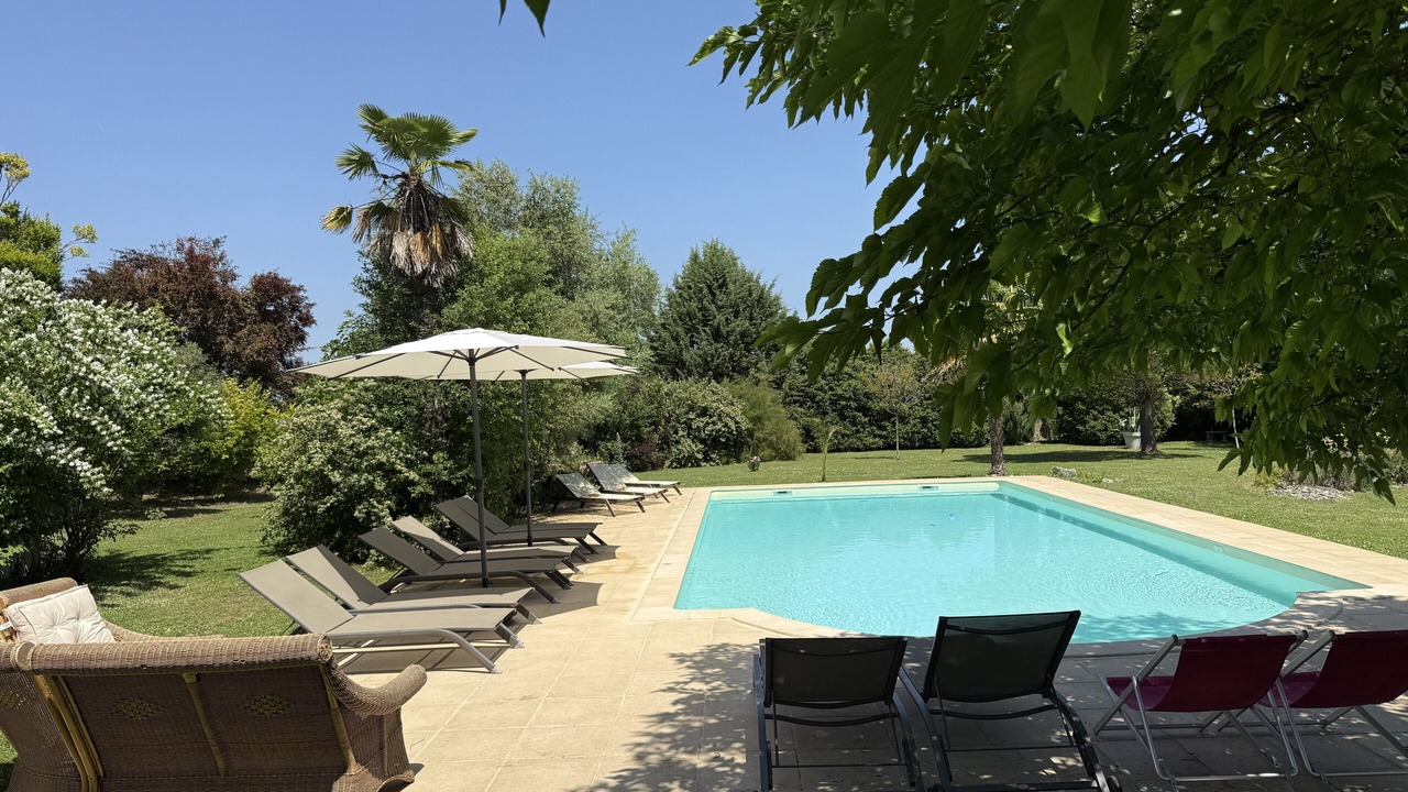 Photo of Outdoor in Saint-Palais-du-Ne