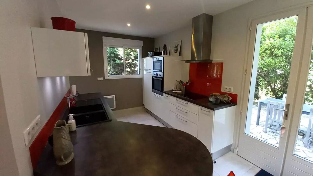 Photo of Kitchen in Saint-Palais-sur-Mer