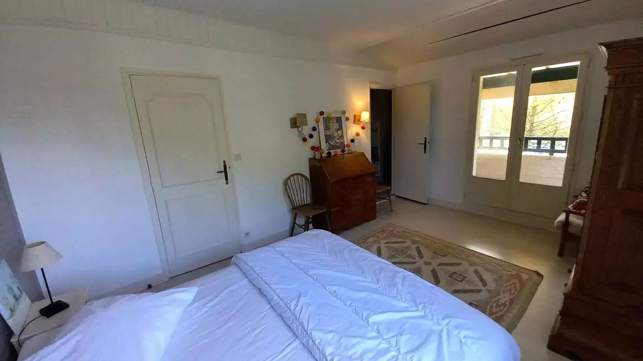 Photo of Bedroom in Saint-Palais-sur-Mer