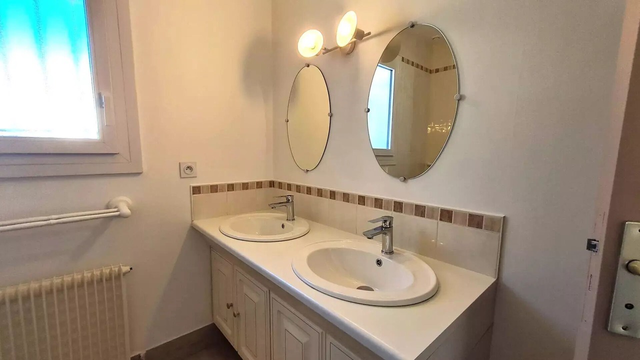 Photo of Bathroom in Saint-Georges-de-Didonne