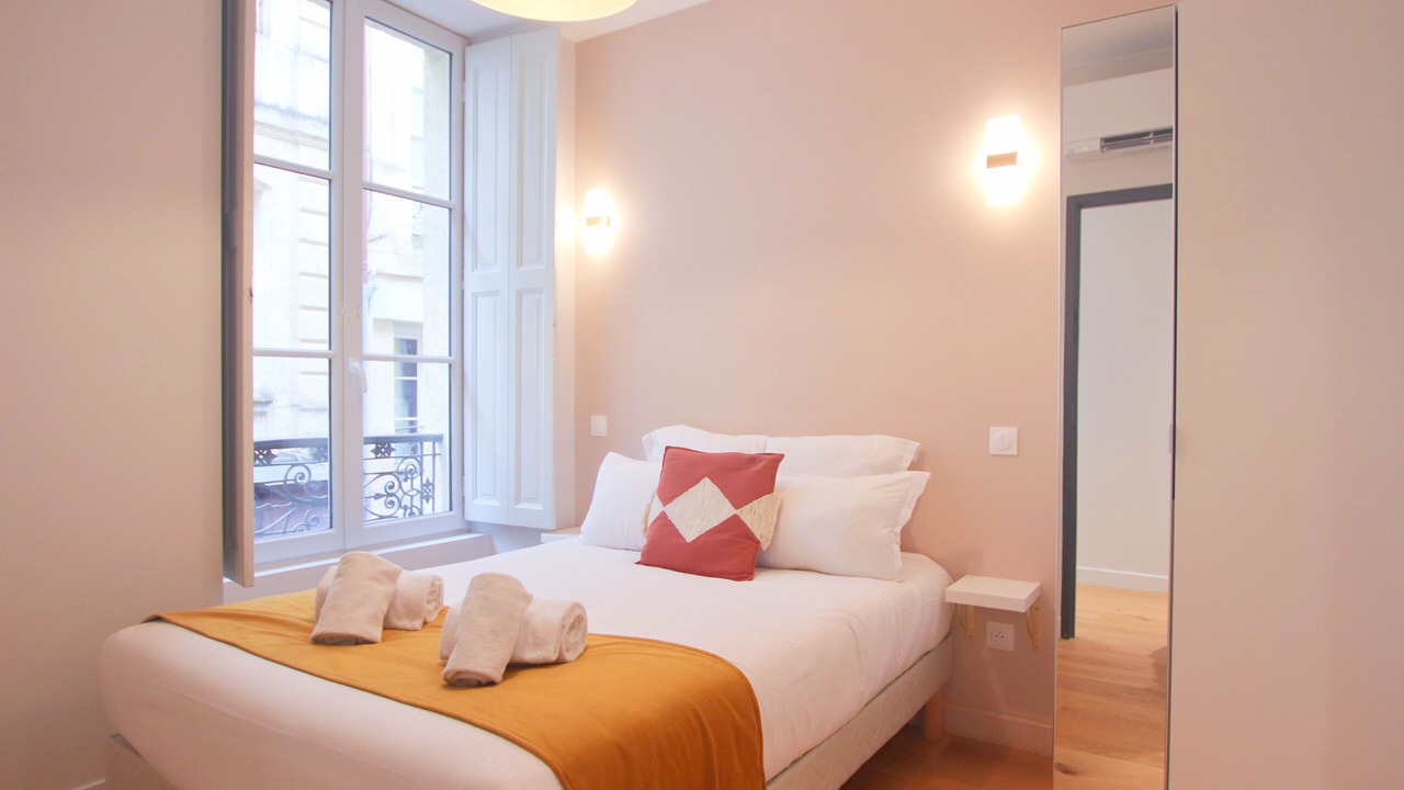 Photo of Bedroom in Hotel de Ville - Quinconces