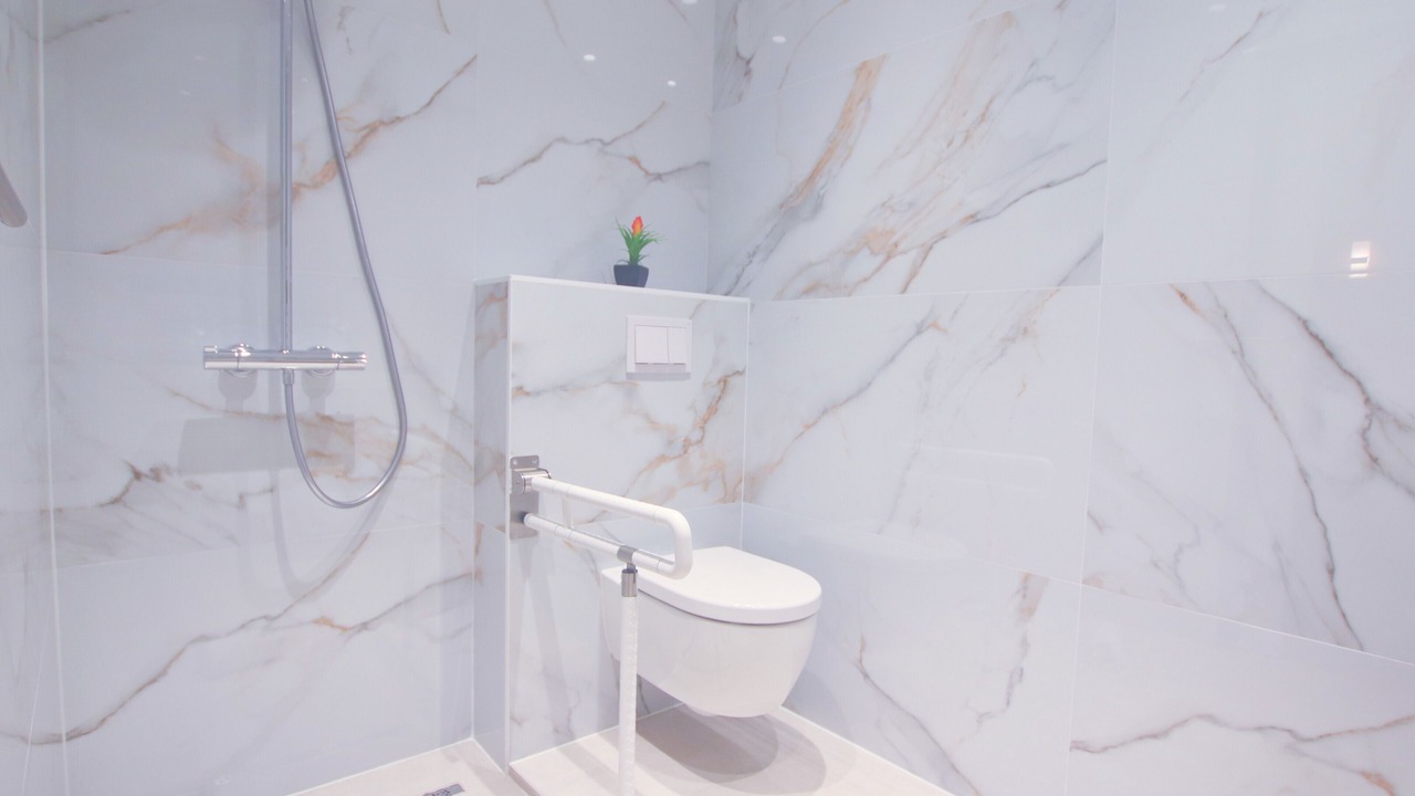 Photo of Bathroom in Hotel de Ville - Quinconces
