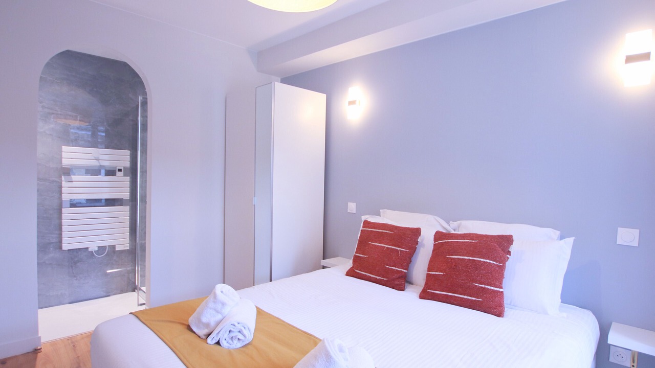 Photo of Bedroom in Hotel de Ville - Quinconces