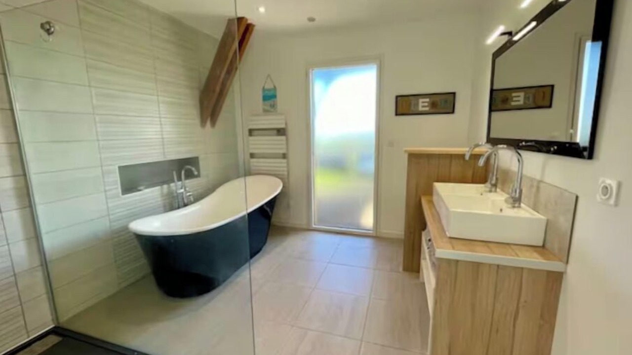 Photo of Bathroom in Saint-Pardon-de-Conques