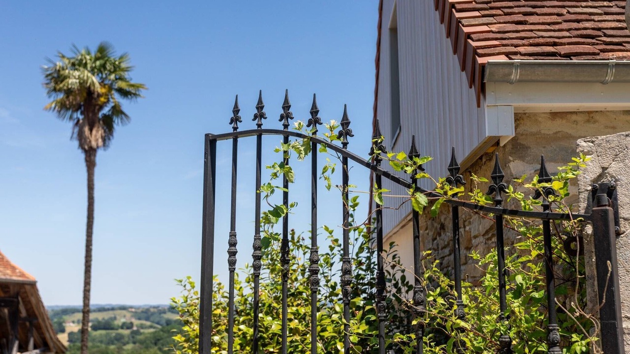 Photo of Outdoor in Viellesegure