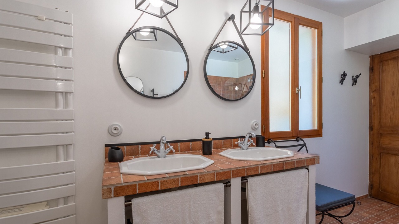 Photo of Bathroom in Viellesegure