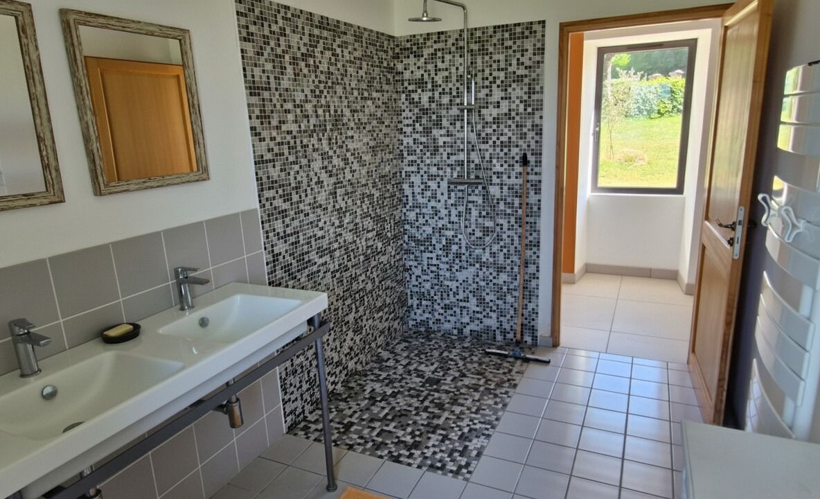 Photo of Bathroom in Jayac