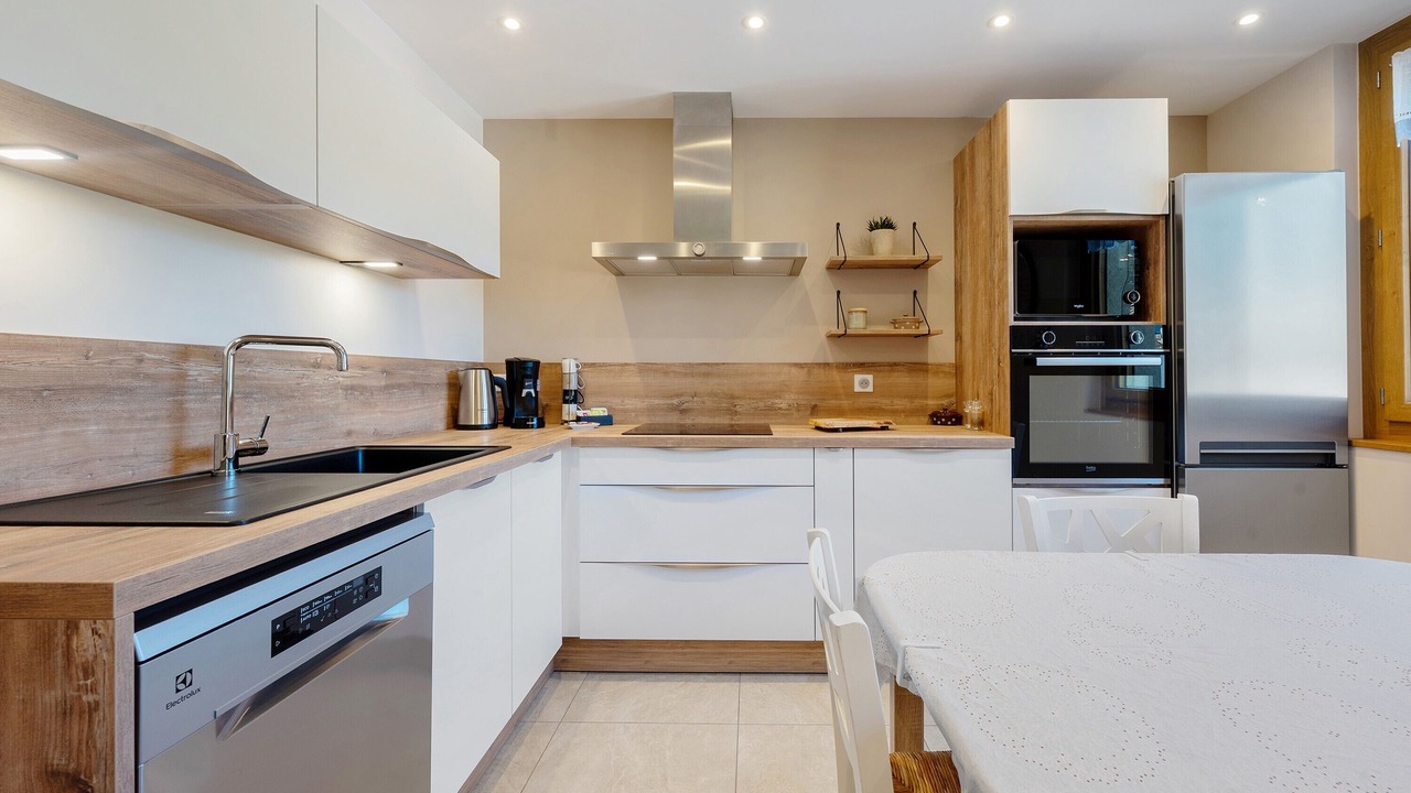 Photo of Kitchen in Saint-Martin-de-la-Porte