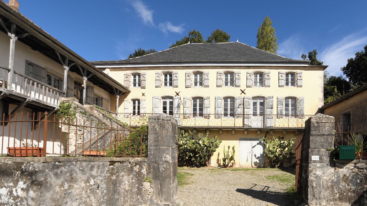 Photo of Outdoor in Came